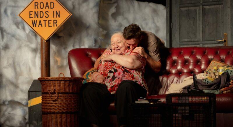 Közös nagymamánk: Molnár Piroska – 150. alkalommal kerül színpadra a Jaj, Nagyi!