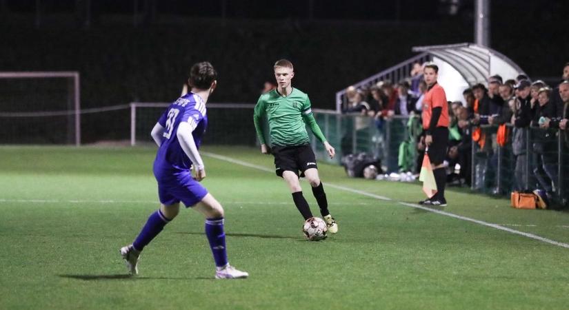 Vármegyei I.: szenzációs szarvaskendi fordítás!