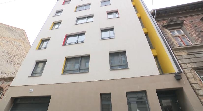 Kifizették a lakást, mégsem költözhetnek be – hét éve várnak a családok