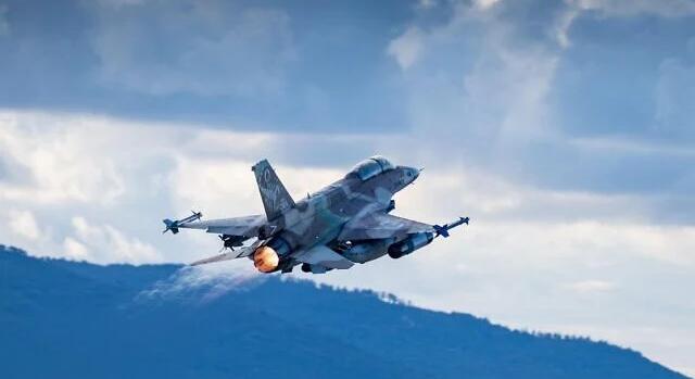 Izrael még három hét hadműveletet tervez Irán ellen, hogy módszeresen meggyengítse az ország védelmi iparát