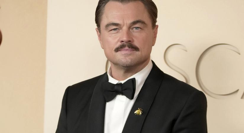 Leonardo DiCaprio szinte felismerhetetlen az új bajuszával – de mindenki megvan érte őrülve