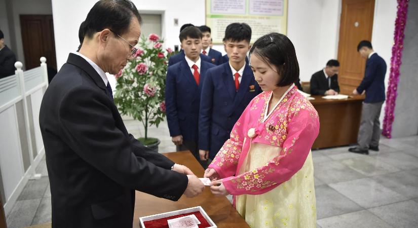 99,99 százalékos a részvételi arány az észak-koreai választáson