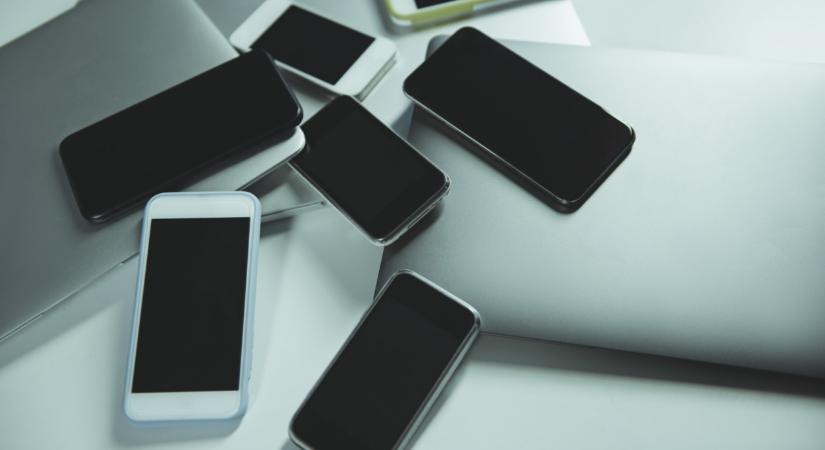 Újabb drágulási hullám jöhet: brutális hatása lehet a közel-keleti háborúnak a mobilokra és laptopokra