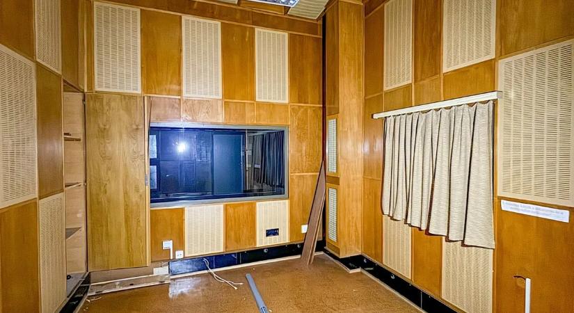 Kapcsolók és mikrofonok: így nézett ki hajdanán a Magyar Rádió épülete - Galéria!