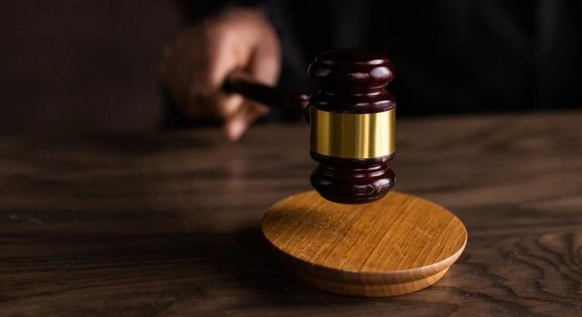 Aberrált pedofil párost vettek őrizetbe, súlyos bűncselekményekkel gyanúsítják őket