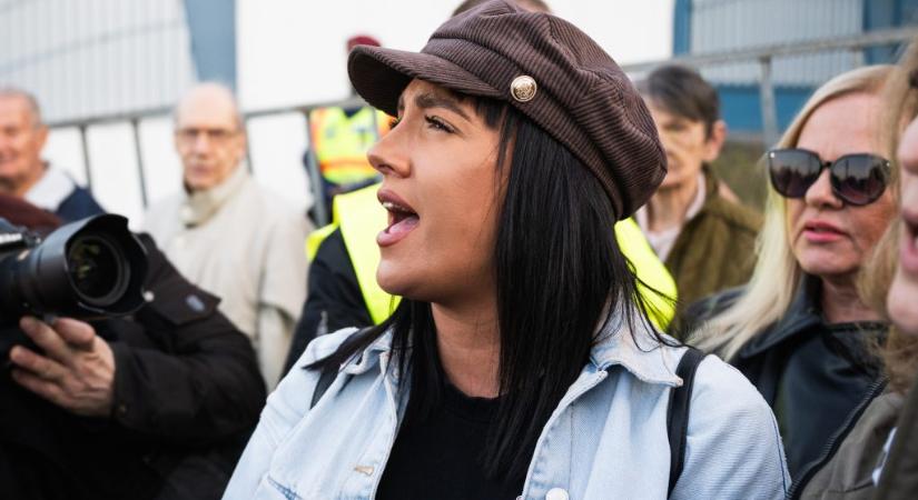 Tóth Gabi kiállt a Békemeneten fellépő zenészek és a friss Kossuth-díjasok mellett