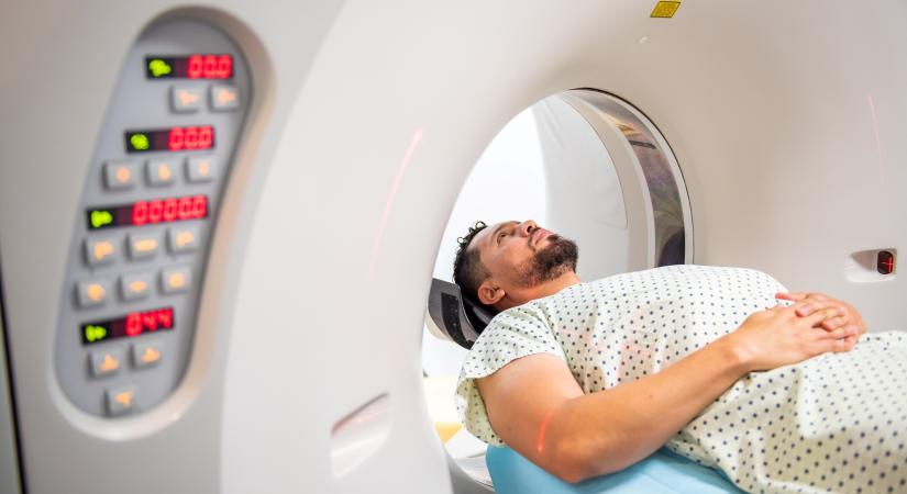 „Mammográfiára kértem időpontot, 2027 márciusára kaptam” – megnyúltak a várólisták a képalkotó vizsgálatokra