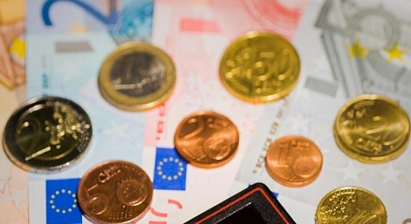 Mától kedvező kamatozású hitelekre pályázhatnak a kkv-k