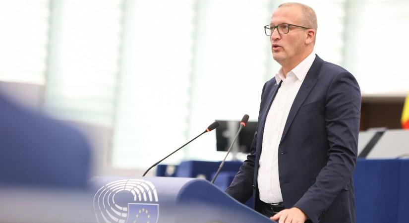 Az olajválság közepette akarja szétverni a Mol struktúráját a Tisza Párt embere, egy egész munkacsoportot állított rá a vállalatra