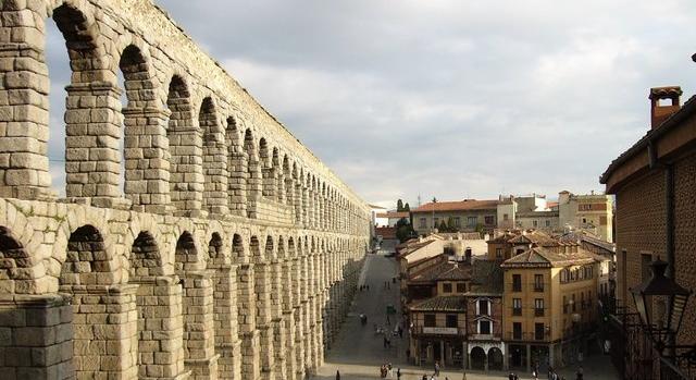 Természetes barlangokra épült Róma vízellátása