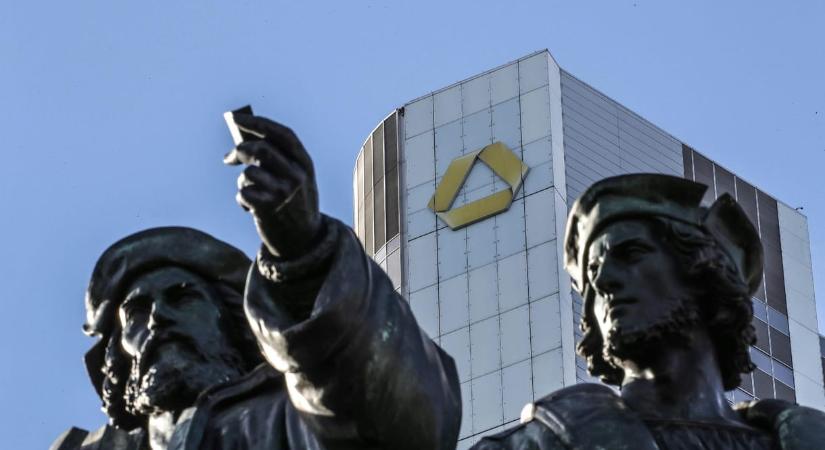 Egy az egyben lenyelné a Commerzbankot az UniCredit, a német kormány tiltakozik
