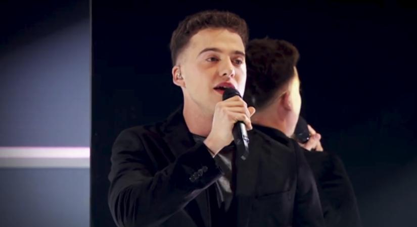 Schobert Norbi Jr. A Nagy Duett színpadán mutatta meg gyönyörű barátnőjét