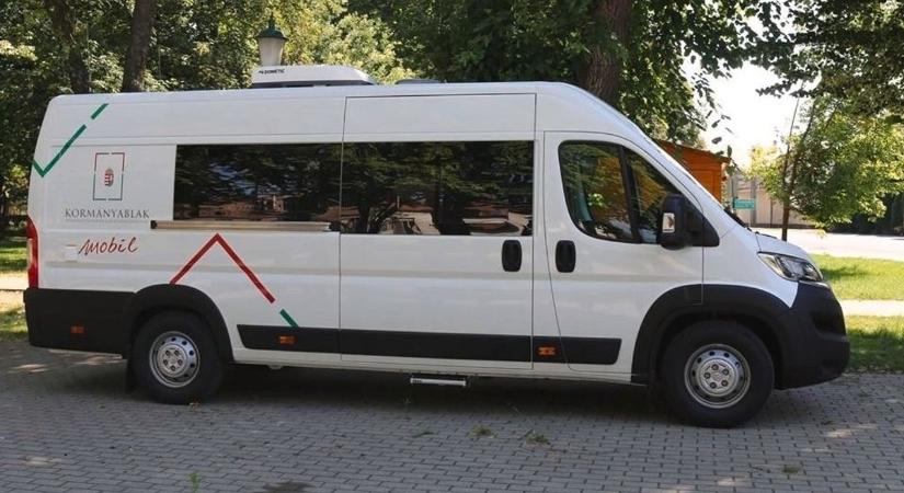 Házhoz érkezik az ügyintézés, különleges jármű érkezik a hajdú-bihari településre!