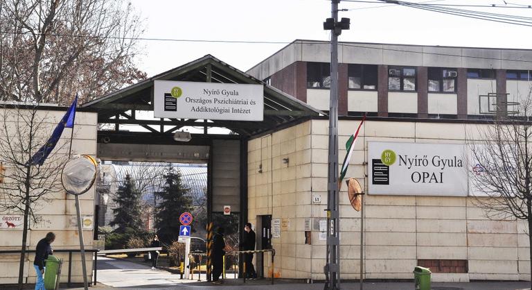 A főigazgató lemondását követően visszatérnének az orvosok a Nyírő Gyula kórházba