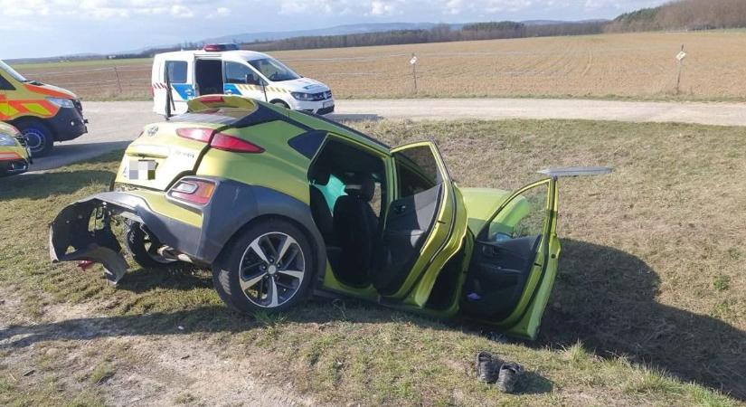 Helyszíni fotók: két autó ütközött a 89-esen, Sé közelében