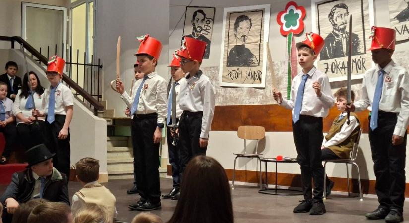 Szabad gondolatok, így ünnepeltek az iskolások