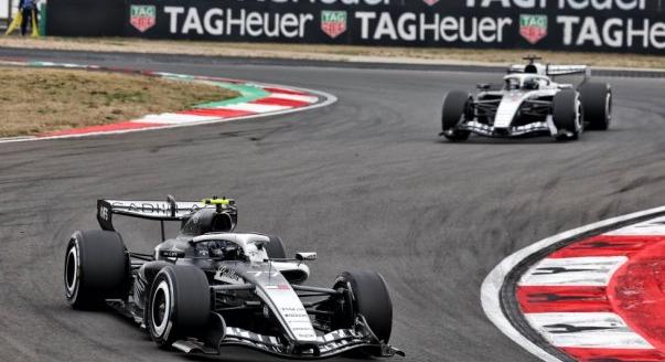 Perez elnézést kért Bottastól az ütközésért