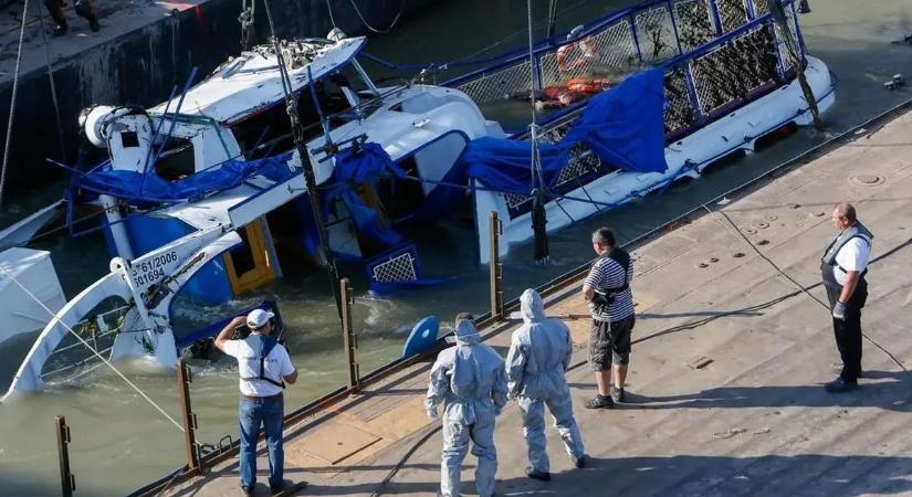Megvalósult rémálom a Dunán: a Hableány tragédiája után egy másik hajó áthajtott a vízbe esett embereken