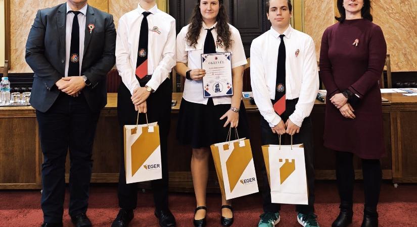 Ki tud többet Egerről? – Városismereti versenyen mérkőztek meg az egri diákok