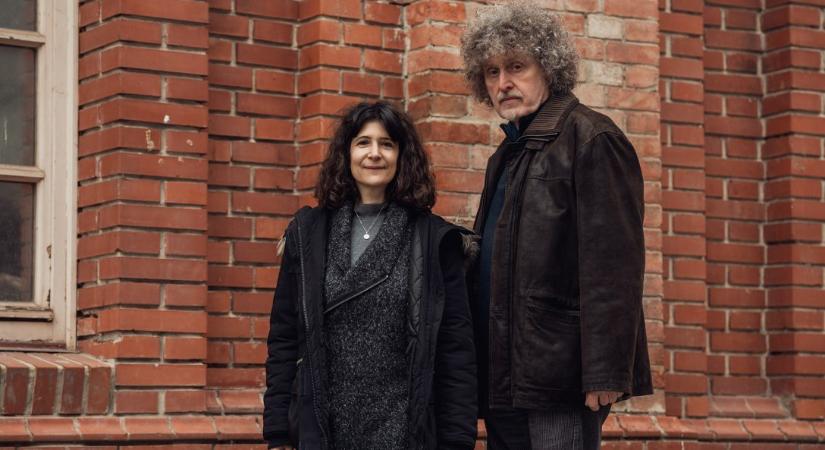 Okozott némi zűrzavart a Karinthy–Karinthi-esküvő