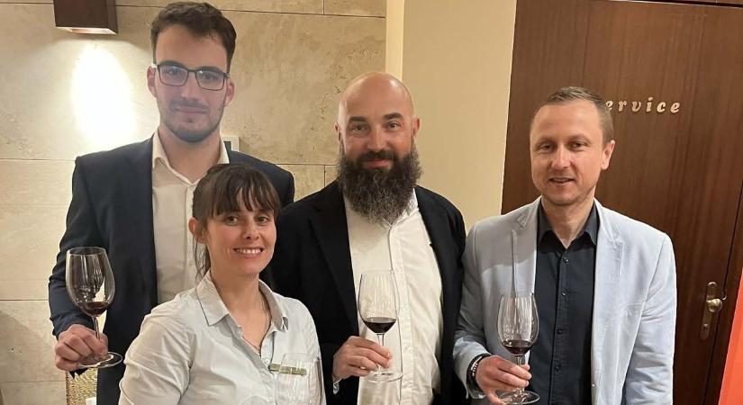 Tudjuk, mit kortyolsz az idén nyáron a Balatonnál: a Bujdosó Pincészet tételei győztek a Siófok város bora versenyen