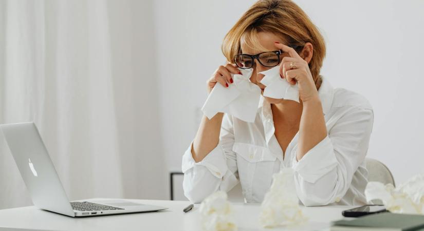 Hogyan ismerjük fel a mérgező munkahelyi légkört?