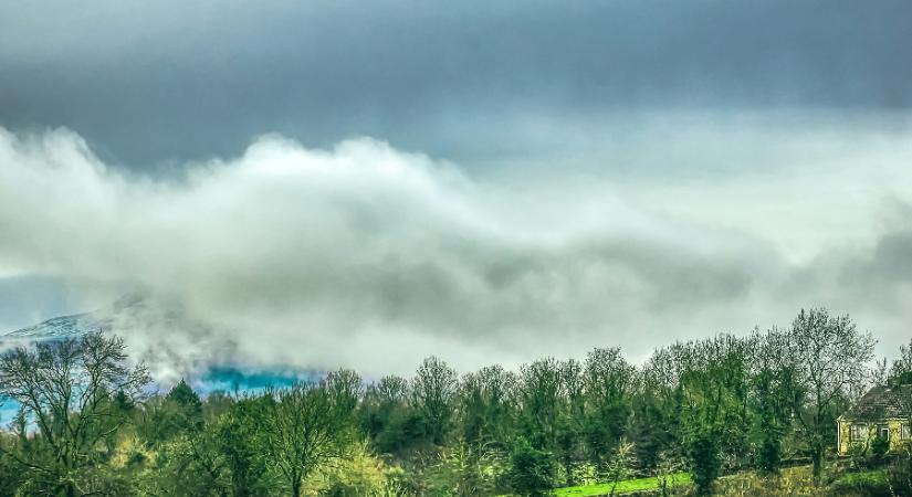 Az esernyő és a napszemüveg is legyen kéznél