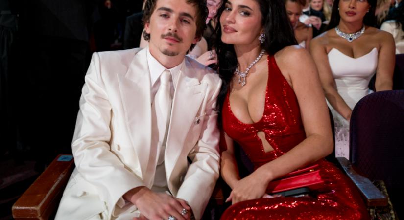 A szájról olvasó állítja, így utasította rendre Kylie Jenner Timothée Chalamet-t az Oscar-gálán