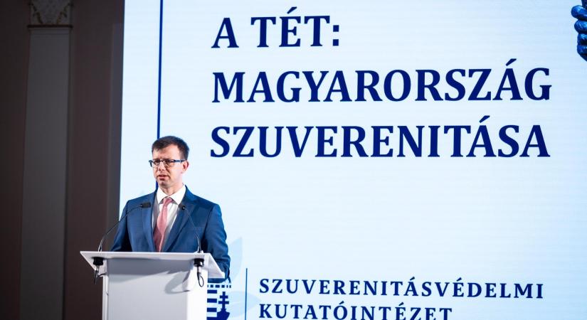 Bóka János: A hazai választások a kontinens jövője szempontjából is jelentősek