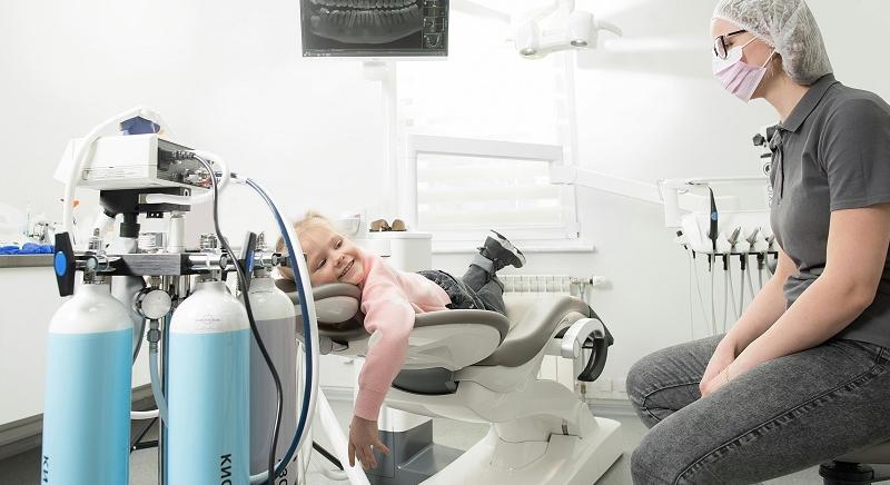 Ingyenes fogászati kezelést ígér a miniszter