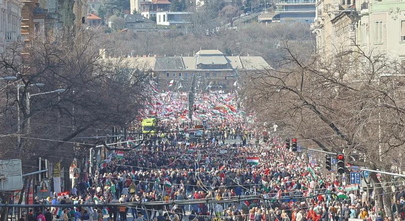 Steiner Attila: Ha nem állunk ki a háború ellen, akkor nagyon könnyen nagyon nagy bajba kerülhetünk