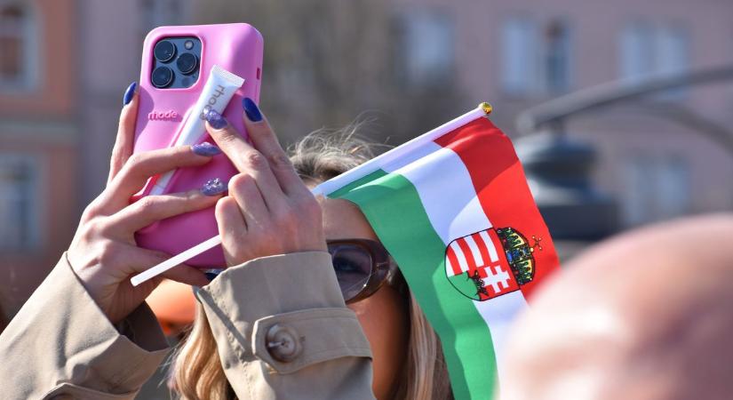 Nézze meg, hogyan vonultak a Békemenet résztvevői! – képes beszámoló (galéria)