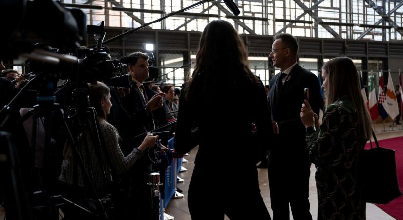 Szijjártó Péter szerint a németek nagyon durván megfenyegették Magyarországot