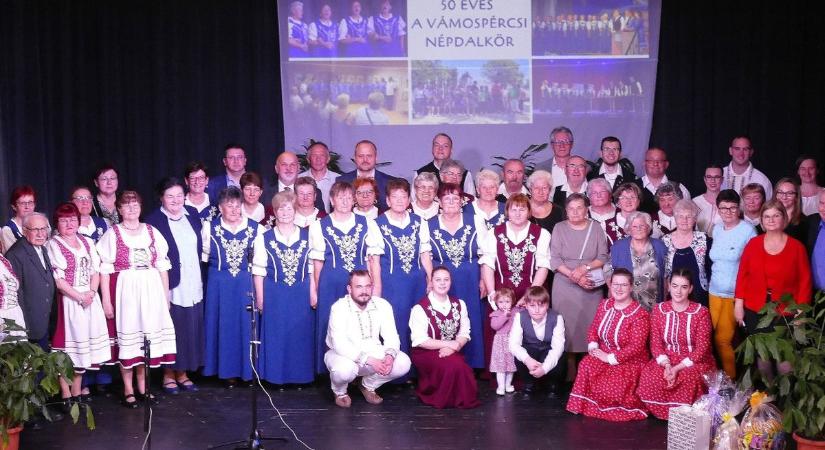 Fél évszázadot ünnepelt a hajdú-bihari népdalkör - nagyszabású ünnepséget rendeztek a tiszteletükre!