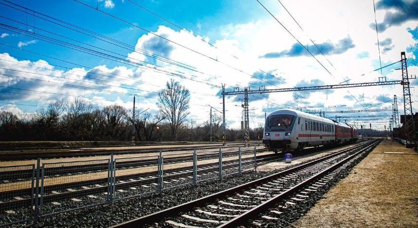 Februárban már pontosabban érkeztek a vonatok – jó hírt közölt a MÁV