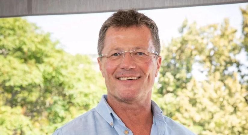 Szívet melengető látvány: Stohl Andrást 11 éves kisfia kísérte el A Nagy Duett stúdiójába – ilyen sokat nőtt már a kis Bandika