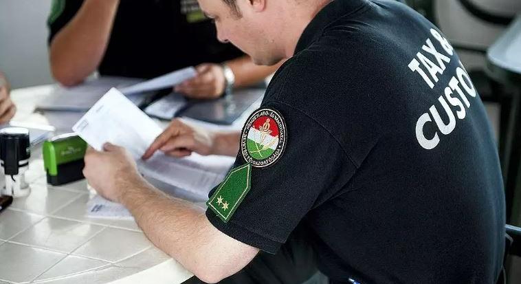 Március 15. miatt módosított a hatóság, komoly pénzbírsággal fenyegetnek