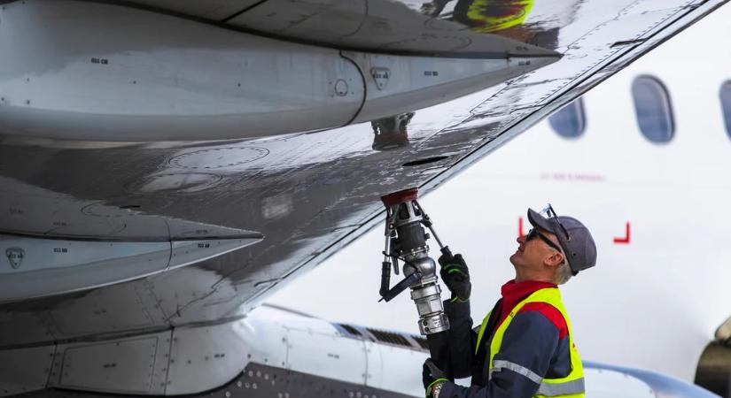 Drasztikusan drágulnak a repülőjegyek az iráni háború miatt – világszerte átalakul a légiközlekedés