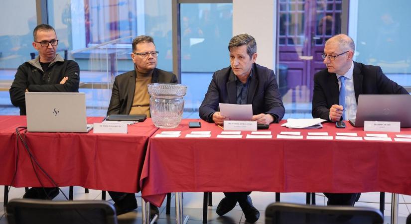 Ők kerülnek föl áprilisban a szavazólapokra