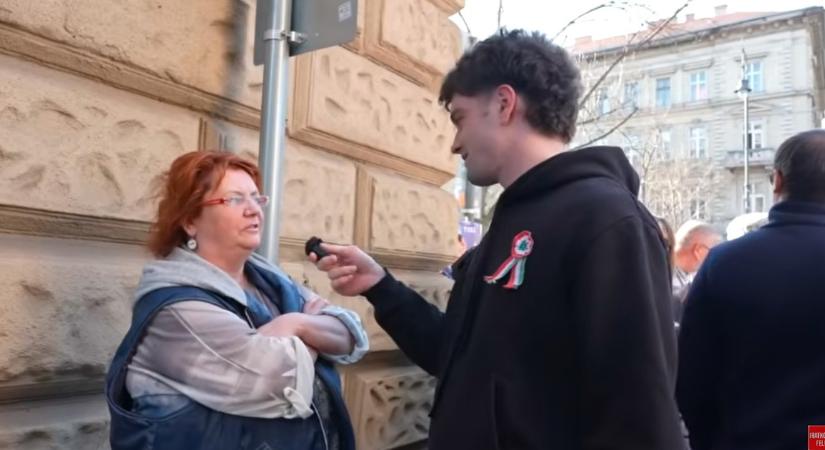 Orbánnak üzent a tömeg – Kemény mondatok a tüntetőktől