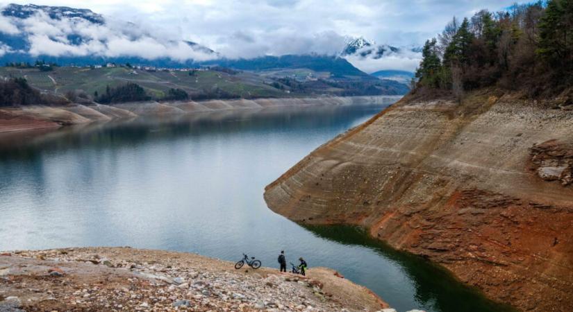 Alpesi tó Olaszországban