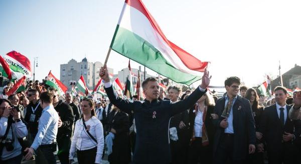 Magyar Péterék már foglalkoznak azzal, hogy mit lehet csinálni a Mol vezetésével a választás után