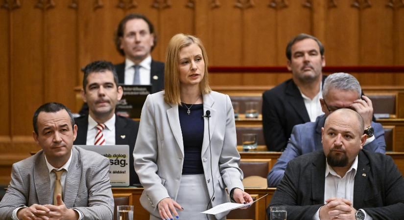 Dúró Dóra: Lemondtam mentelmi jogomról, kihallgatott a rendőrség