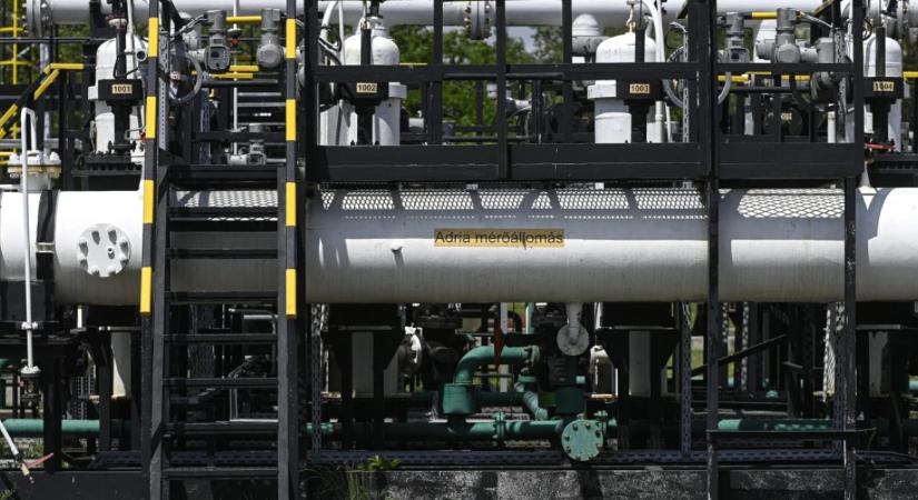 Szijjártó: Magyarország és Szlovákia új benzin- és dízelvezetéket épít