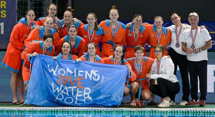 Hegyek és hullámvölgyek a vízilabdacsapatnál, az Év sportolója cím azonban örömet okozhat a lányoknak!