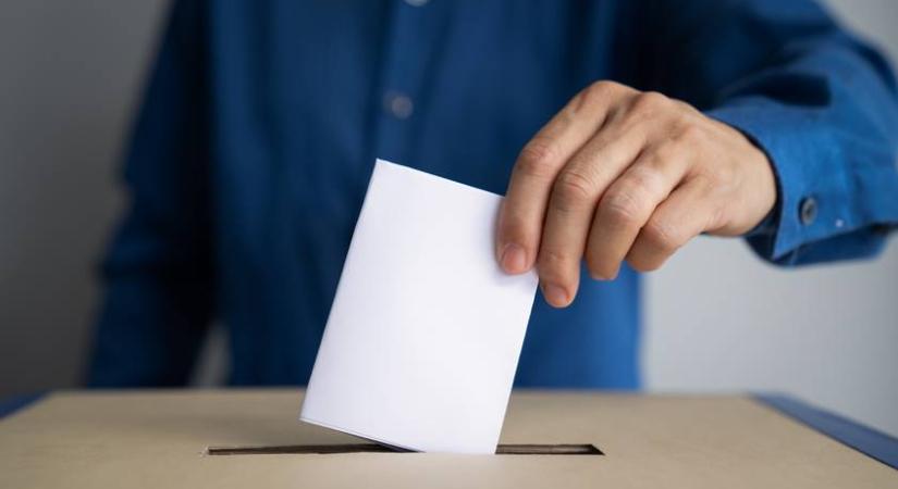 Több tízezer forintra büntethetnek, ha ezt teszed a választási plakátokkal