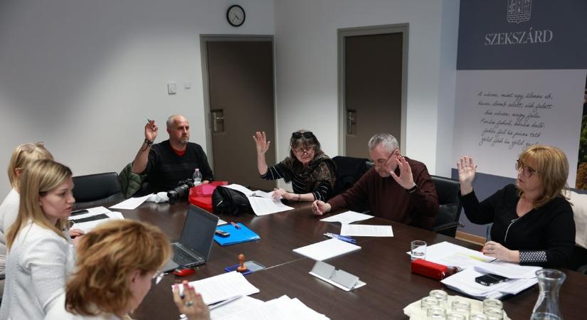 Véglegesítették a választási bizottság tagjai a szavazólapokat