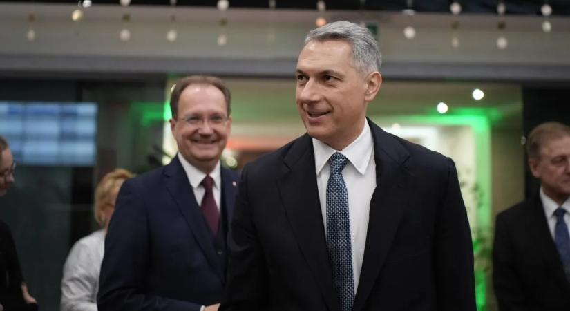 Lázár János: Nehézsúlyú bokszmeccsre nem lehet pehelysúlyú kezdőket küldeni