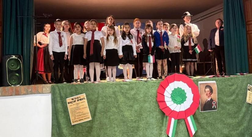 Hétköznapi hősöket díjaztak Pátkán a nemzeti ünnepen