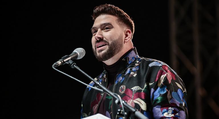 Osváth Zsolt és Tóth Gabi szóváltásba került a Békemeneten, a tartalomgyártó feljelentést tett az énekesnő miatt